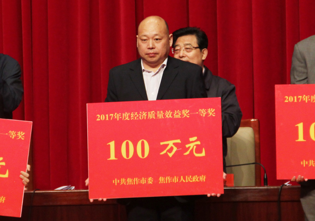 1523584183080014784.jpg 4.jpg