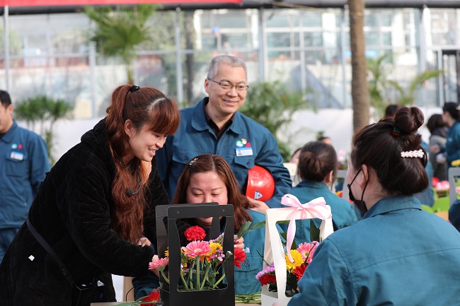 1-ͼΪ���Ź�����ϯ �����Ħ�˶��ֳ�-.jpg