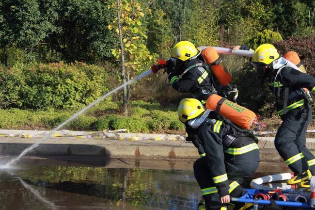 1573822734910094248.jpg 调解巨细 新立钛业公司消防演练现场.jpg